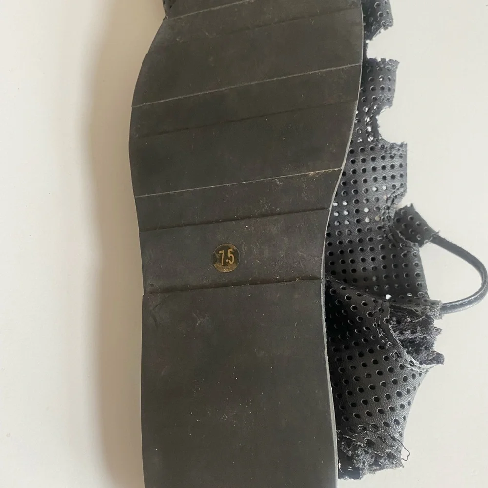 Jeffrey Campbell size 7.5